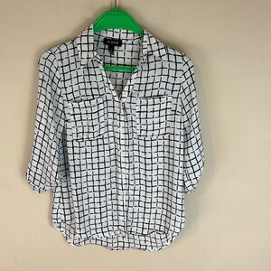 A Byer White and Black Window Pane Top Size Small